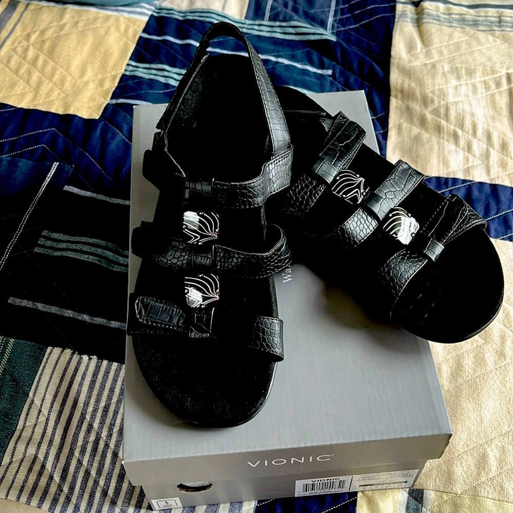 Vionic Amber black crocodile Velcro strap sandal